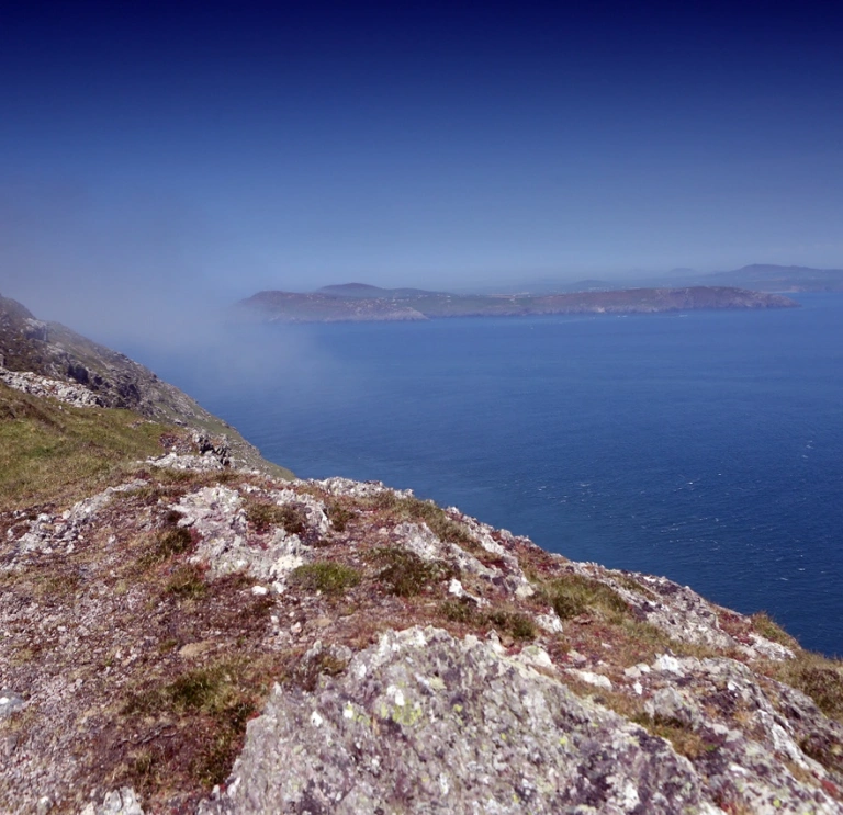 Golygfa o ynys o fynydd